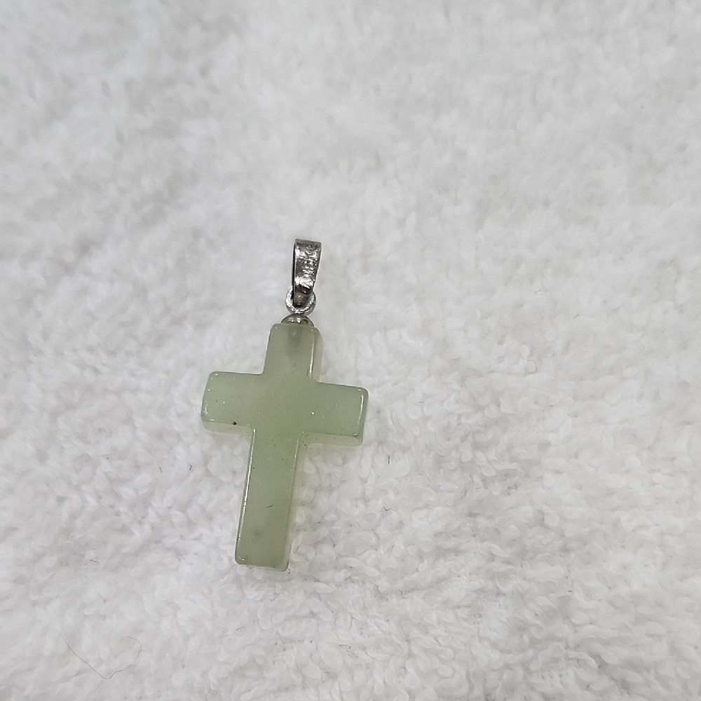 18K GOLD PLATED GREEN  CROSS PENDANT